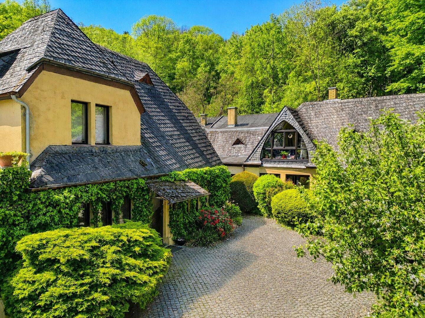 Remagen Rolandseck Villa von 1883 mit vermieteten Nebengebäuden in Form einer schottischen Hofanlage – Remagen – Vorschaubild 7