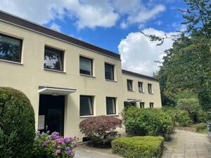 *** NEU - Gepflegtes Mehrfamilienhaus mit solider Rendite und Aufstockungsmöglichkeit *** – 22549 Hamburg – Vorschaubild 2