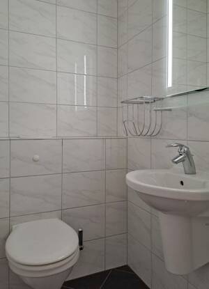Schön, praktisch, hell & stadtnah! 3½ R.-ETW mit Balkon, Aufzug & Stellplatz in Rüttenscheid – 45131 Essen – Vorschaubild 8