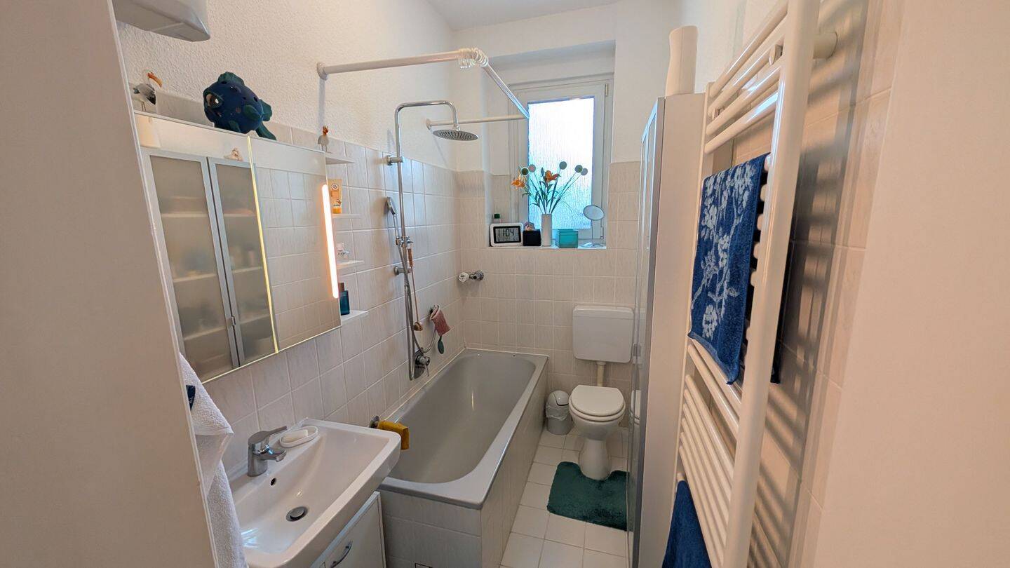 Frisch gestrichene 3-Zimmer-Wohnung im 1. OG! – Bremerhaven – Vorschaubild 2