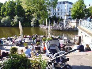 Luxuswohnung an der Alster/ loftartig/ Schlafzimmer mit Vollbad/ extra Duschbad/ Doppelbalkon zur Gartenseite/ Fußbodenheizung / offene Küche – 22087 Hamburg – Vorschaubild 3