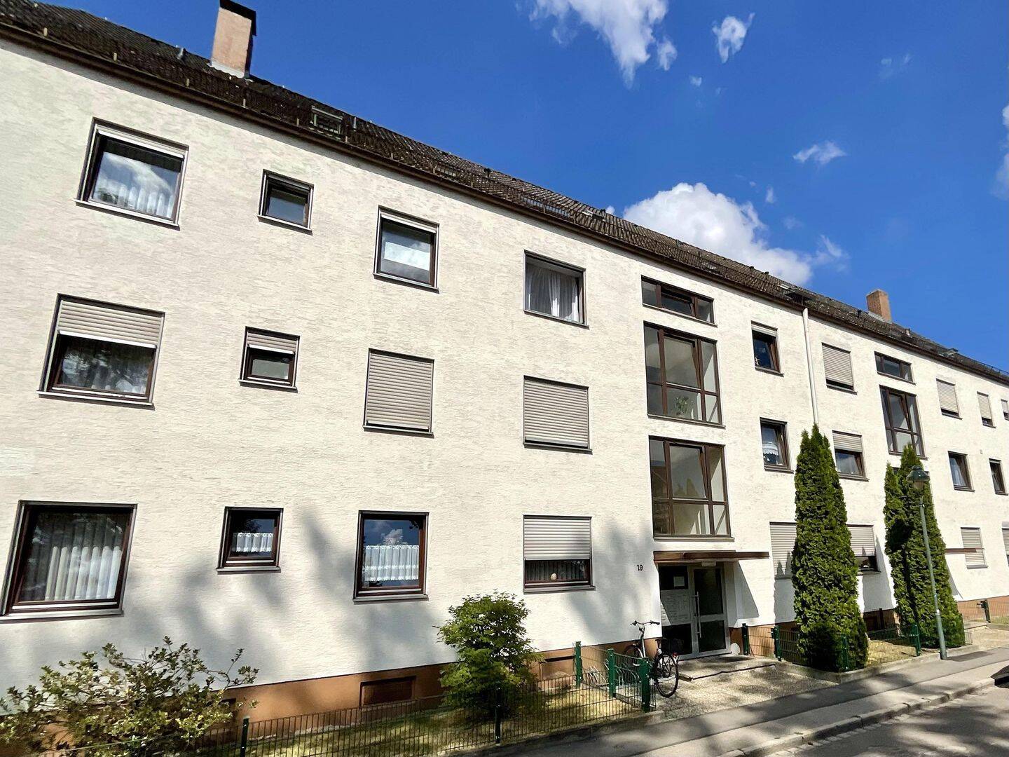 großzügige 3-Zimmer-Dachgeschosswohnung mit Terrasse – Augsburg – Vorschaubild 9