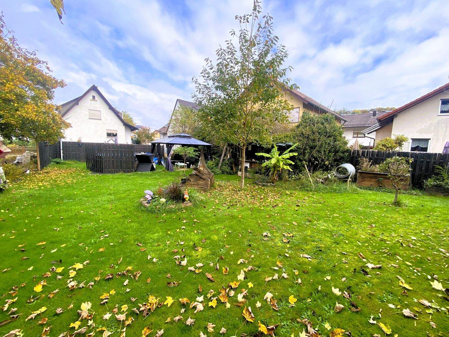 ERSINGEN - Einfamilienhaus für Individualisten mit idyllischem Garten ! – Kämpfelbach – Vorschaubild 3
