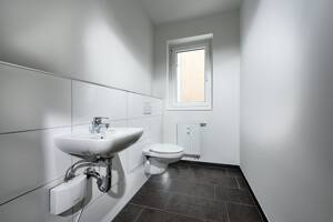 Direkt vom Eigentümer: Etagenwohnung mit Einbauküche und großzügiger Raumaufteilung in Stadtmitte – 44135 Dortmund – Vorschaubild 9