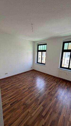 2 Zimmer, Südbalkon, Wanne, ruhige Lage ... – 8058 Zwickau – Vorschaubild 4