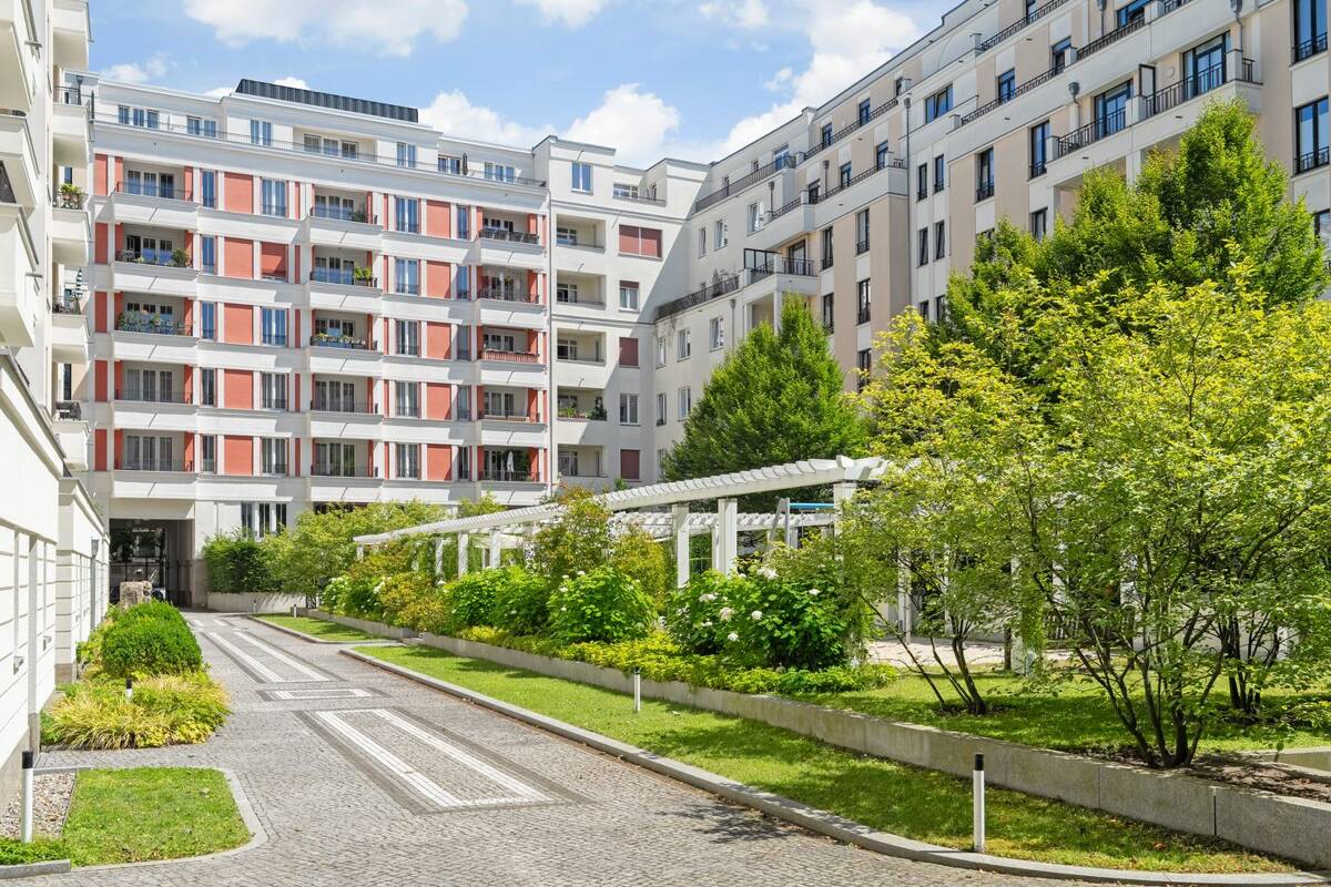 Hell & Ruhig - Moderne Stadtwohnung am Spittelmarkt – 10117 Berlin – Bild 1 von 9