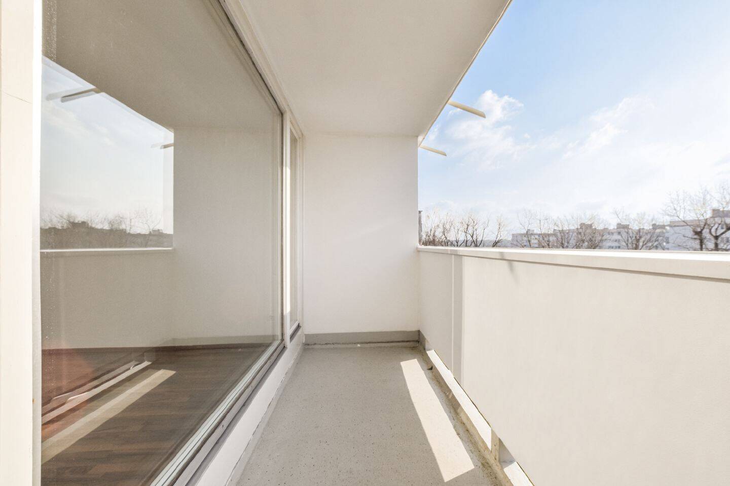 AIGNER - Bezugsfreie 1-Zimmer-Wohnung mit uneinsehbaren Westbalkon – München – Vorschaubild 4