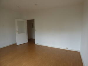 Attraktive Kapitalanlage: Sonnige Wohnung in zentraler Lage "vermietet" mit Wannenbad und Aufzug – 10315 Berlin – Vorschaubild 4