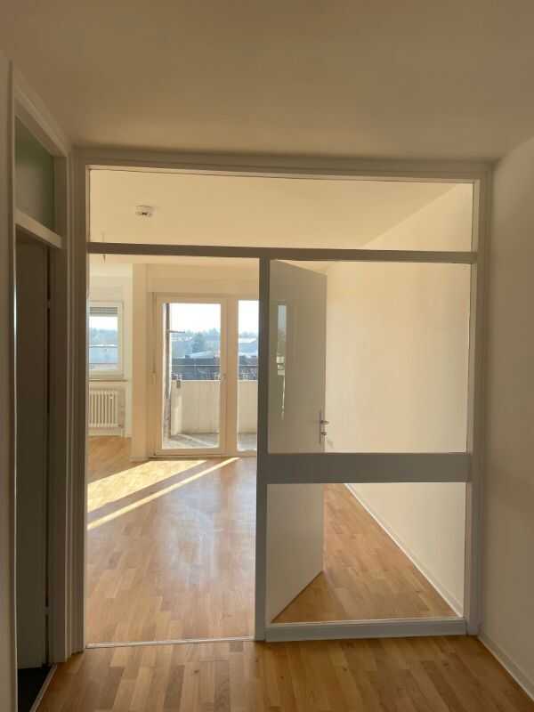 Schöne 3 Zimmer-Wohnung mit Loggia – Nürnberg – Vorschaubild 3