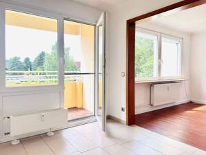 Sonne genießen. Schatten per Knopfdruck. – Moderne Wohnung mit Loggia und schönem Parkblick! – 23570 Lübeck – Vorschaubild 6