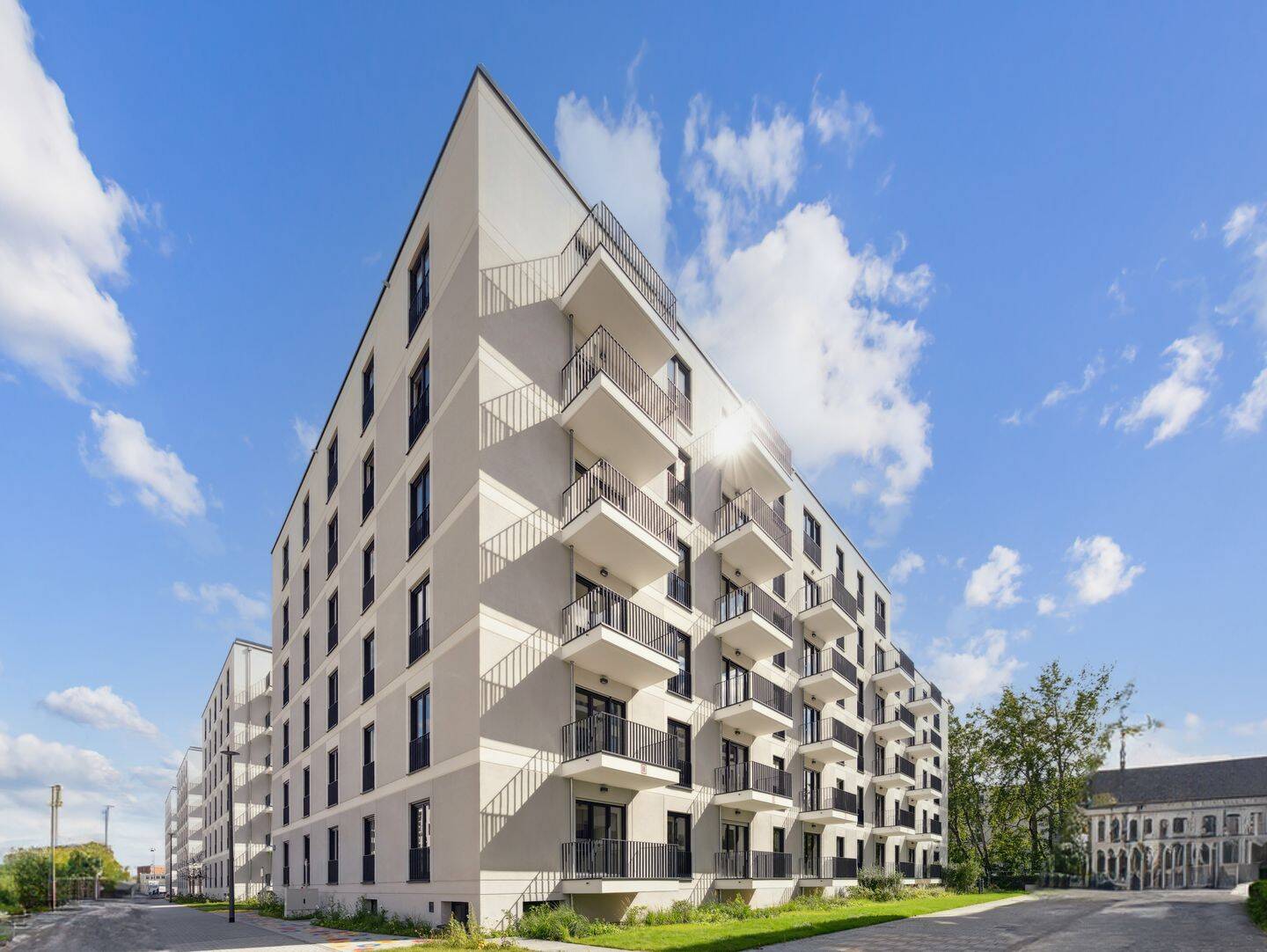 Komfort und Eleganz: Helle 3-Zimmer-Wohnung in Friedenau am Ring mit Balkon und Fahrstuhl – Berlin – Vorschaubild 6