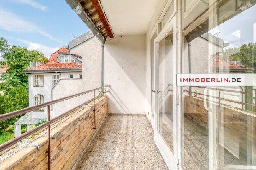 IMMOBERLIN.DE - Beliebte Lage! Sanierungsbedürftige Wohnung mit Südostloggia – Berlin – Vorschaubild 3