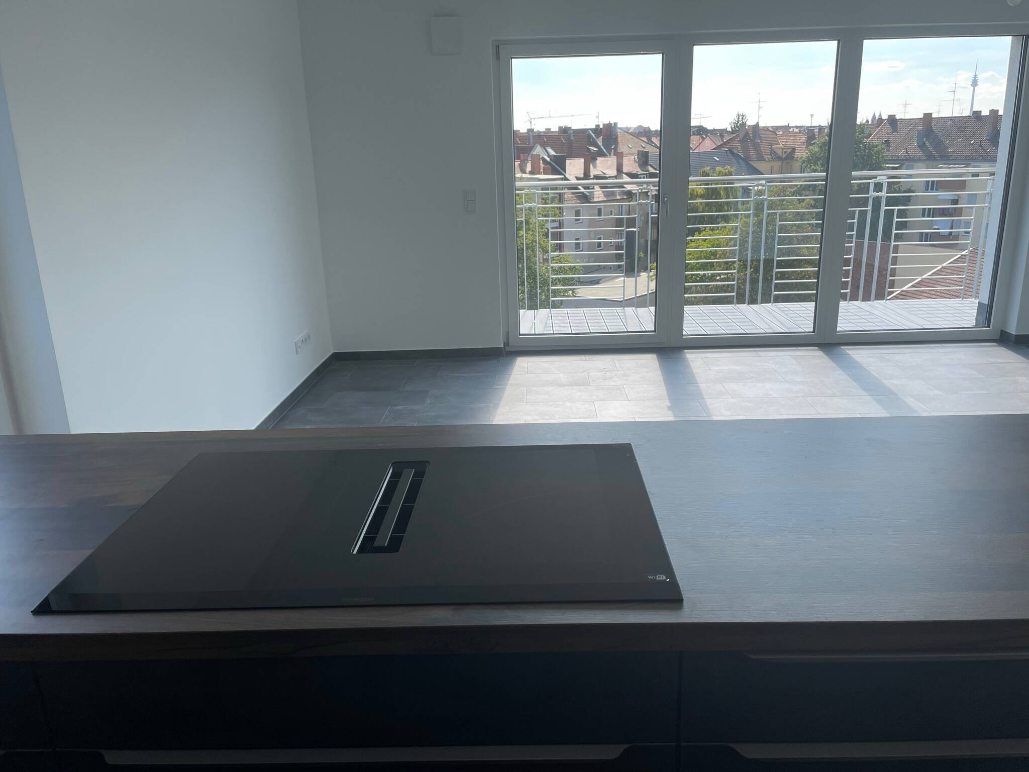 Neubau 2-Zimmer-Wohnung mit gehobener Innenausstattung mit EBK – Nürnberg – Bild 1 von 9