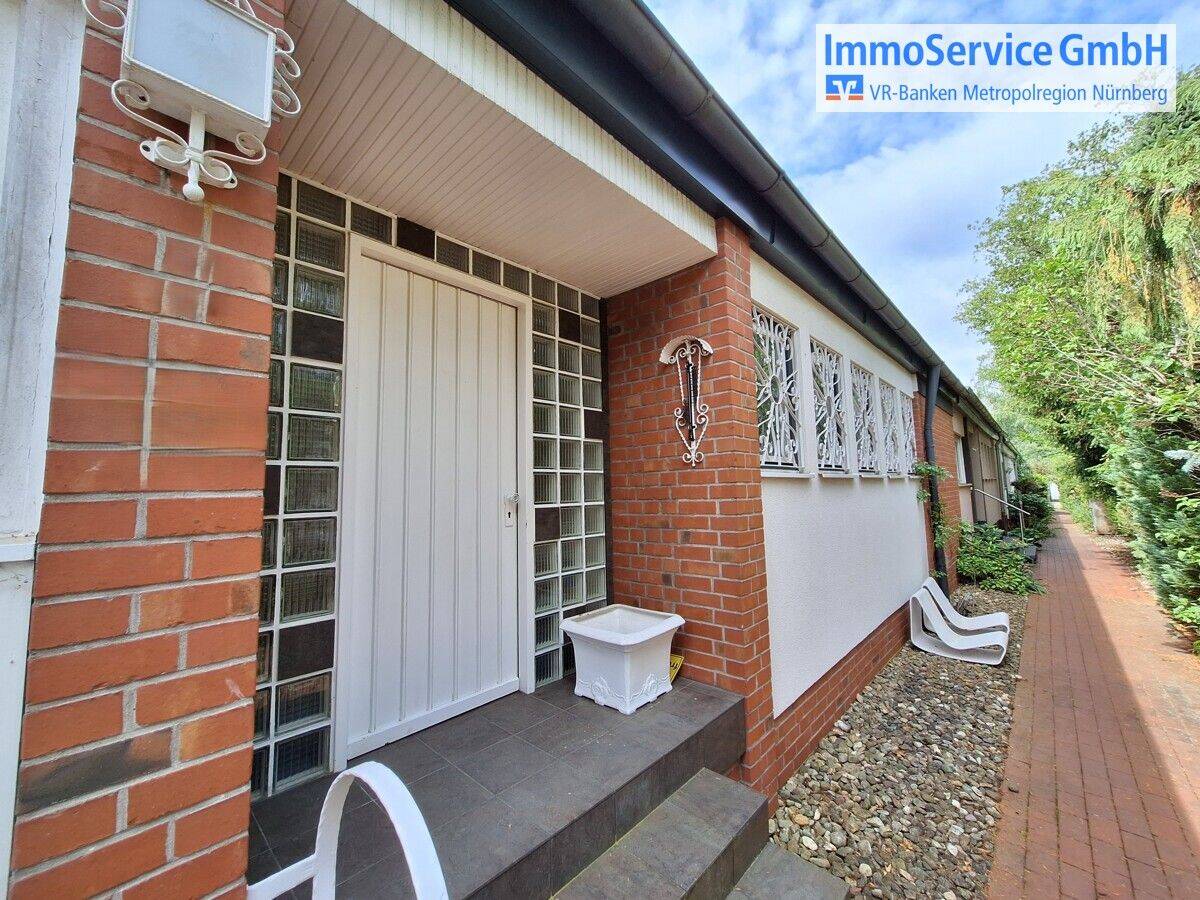 Ebenerdiges Wohnglück - Gepflegter Bungalow mit Garage und Garten