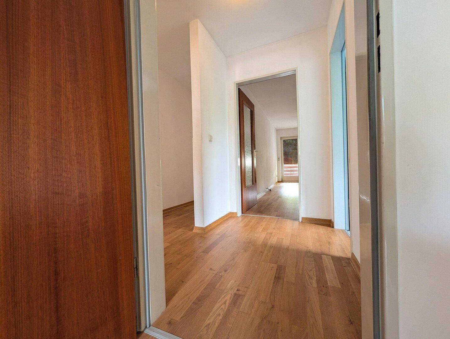 Schöne, ruhig gelegene 2-Zimmer-Wohnung mit 2 Balkonen und TG-Platz in Solln, provisionsfrei – München – Vorschaubild 9