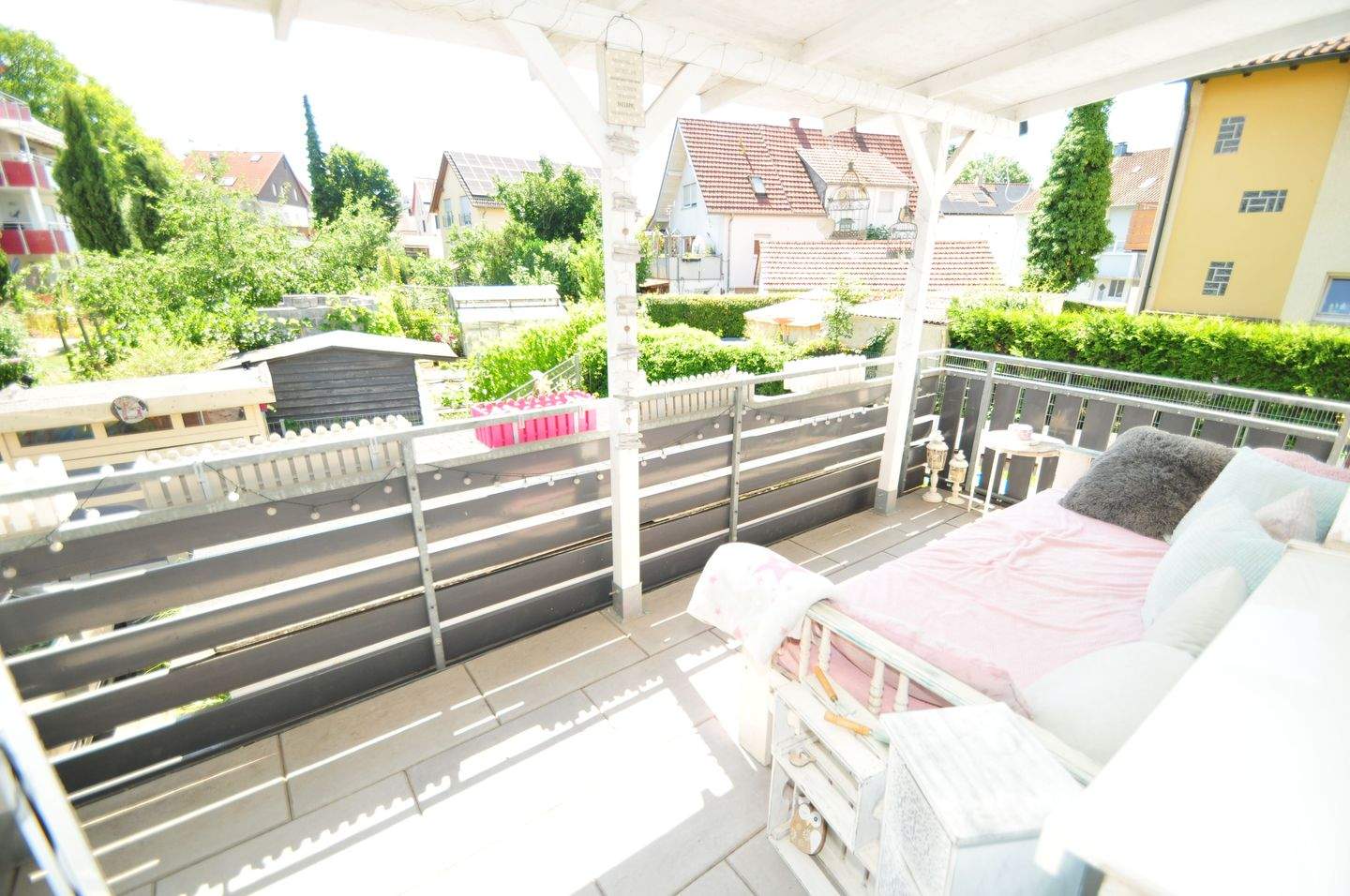 + Einfamilienhaus (DH) mit großem Garten - PKW-Stellplatz - überdachte Terrasse & Balkon + – Leutenbach – Vorschaubild 9