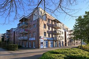 Urbane 2 Zimmer Wohnung mit Balkon und Tiefgaragenstellplatz in Hamburg Wandsbek- vermietet! – 22045 Hamburg – Vorschaubild 1