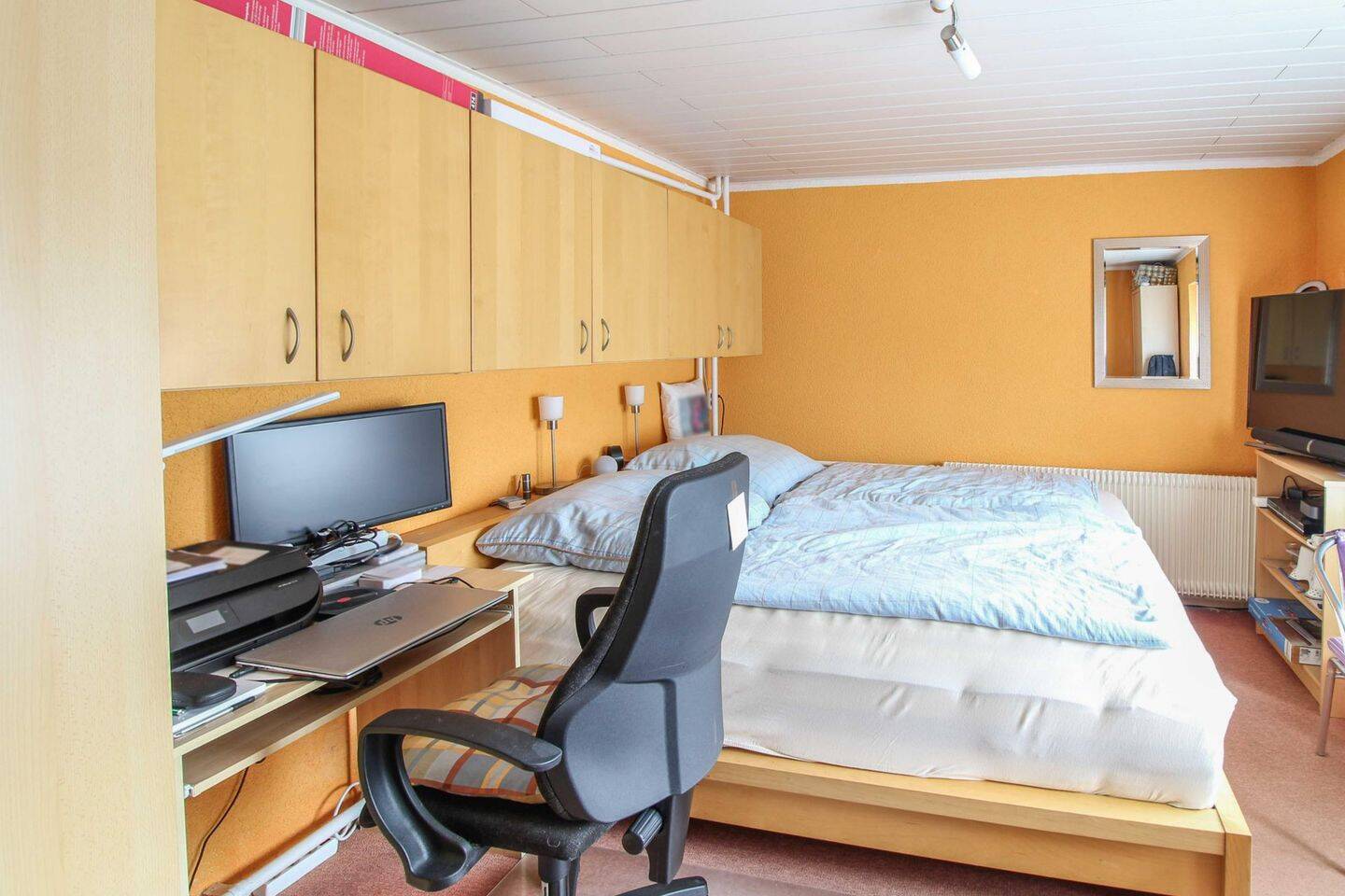1 Haus + 2 Wohnungen + ruhige Lage + gepflegter Zustand – Wechselburg – Vorschaubild 3