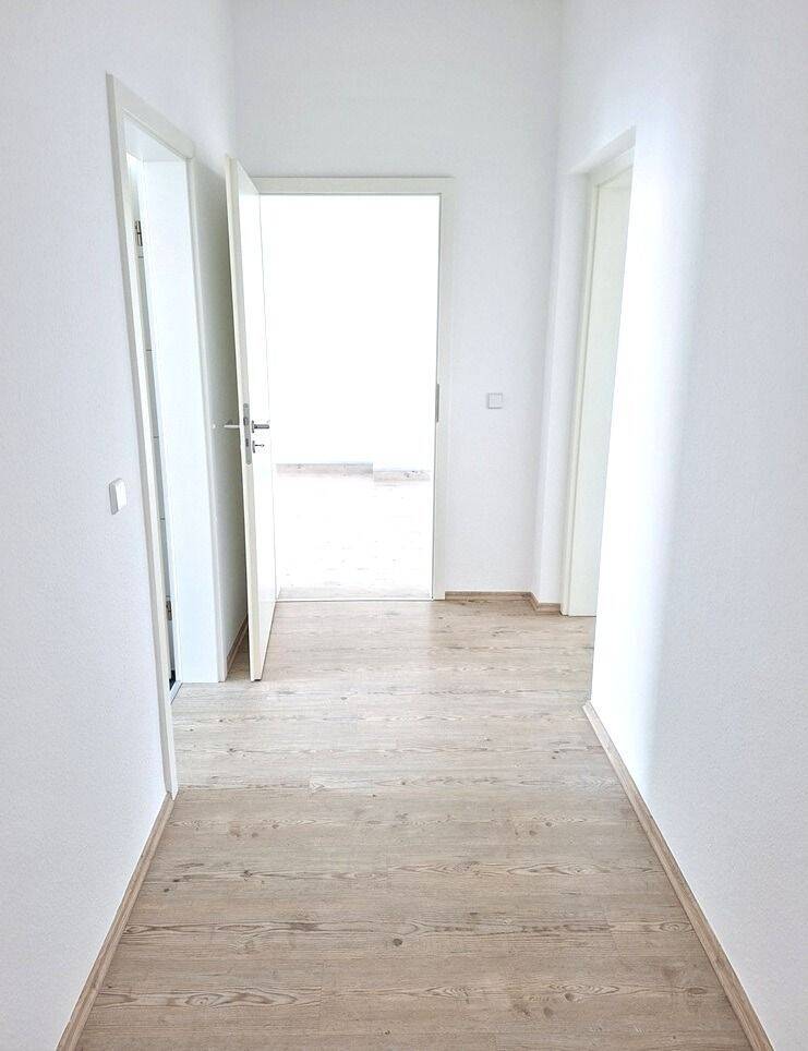 !! 2-Zimmer-Wohnung mit Balkon und PKW-Stellplatz im Lutherviertel !! – Chemnitz – Vorschaubild 6