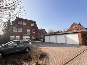 Schöne Dachgeschosswohnung nah Speckenbüttler Park