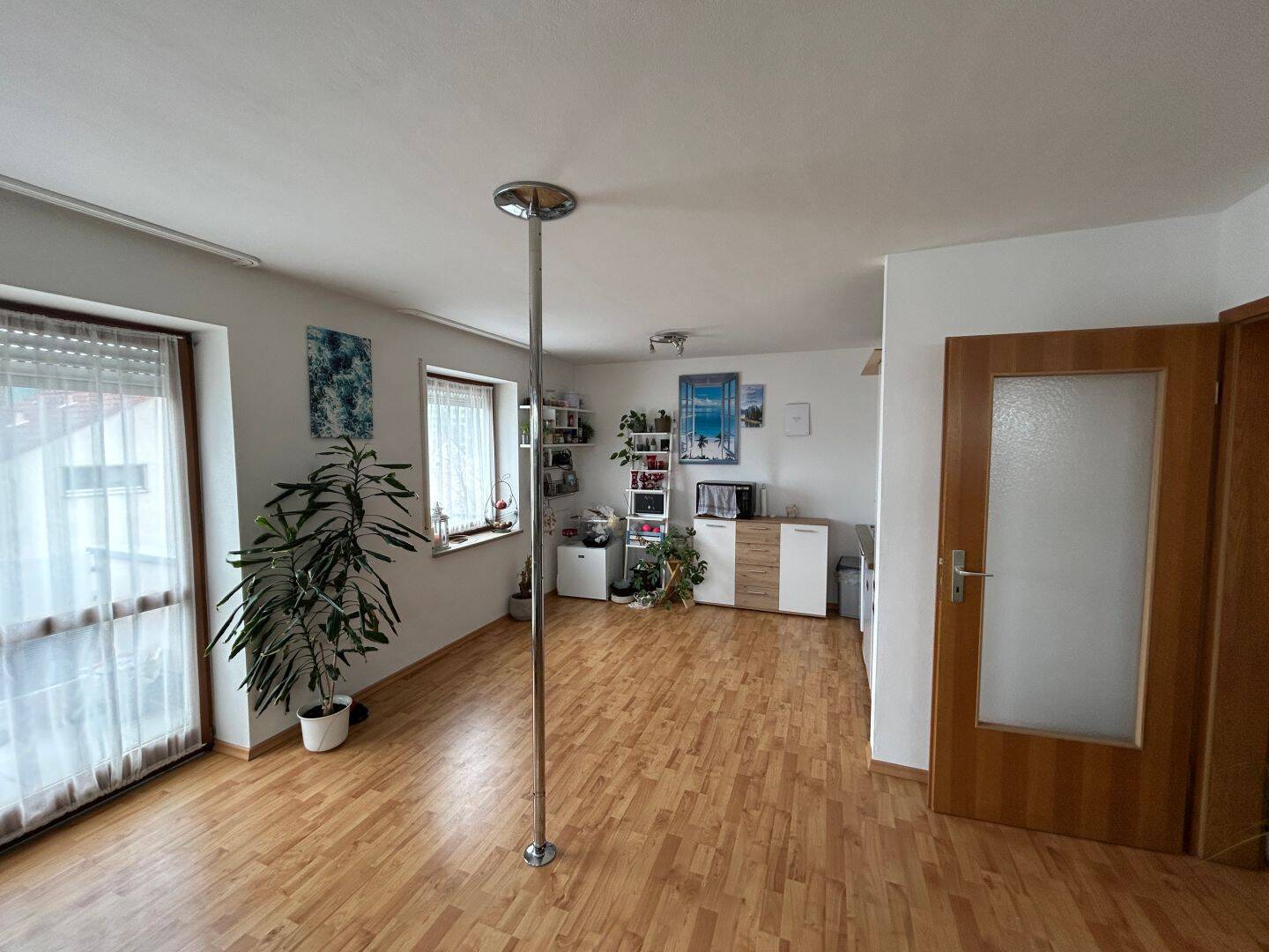 Vermietete 1-Zimmer-Etagenwohnung mit Aufzug und Stellplatz in Ingolstadt – Ingolstadt – Vorschaubild 3