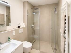 Seniorenfreundlich und modern, Barrierefreie 2-Zimmer-Wohnung mit Garten – 74229 Oedheim – Vorschaubild 6