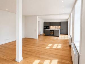 Hochwertig sanierte Obergeschoss-Wohnung in begehrter Lage mit Teil-Elbblick in den Hamburger Hafen – 22763 Hamburg – Vorschaubild 7