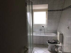 Gut geschnittene Maisonette-Wohnung! XL-Wohnung in GE-Horst im DG sucht Mieter - 4,5 Zi. 85m² im 3.OG – 45899 Gelsenkirchen – Vorschaubild 3