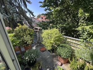 Zwei-Raum-Wohnung im Grünen/citynah (ohne Provision, inkl. Kfz-Stellplatz)