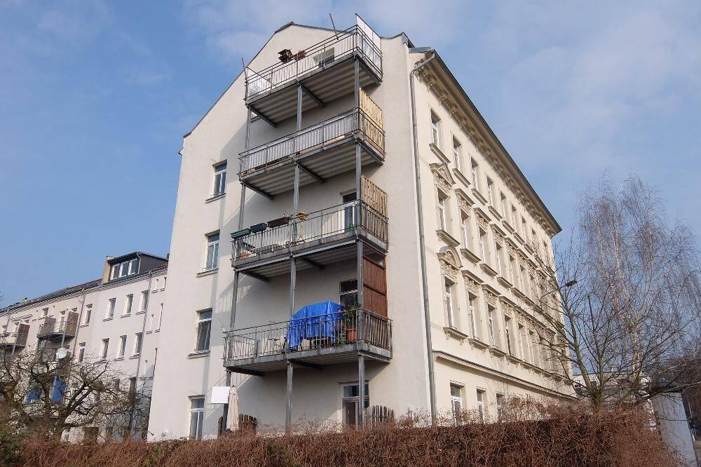 helle geräumige Wohnung, Laminat, Tgl.bad Wanne – Leipzig – Vorschaubild 2