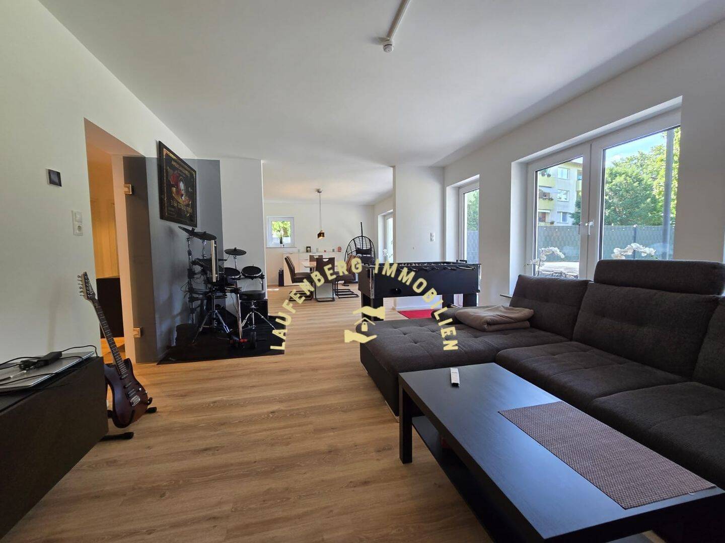 Platz für Visionen: Reihenendhaus mit hochwertiger Sanierung und Ausbaukonzept für 3 Wohneinheiten – Bonn – Vorschaubild 8