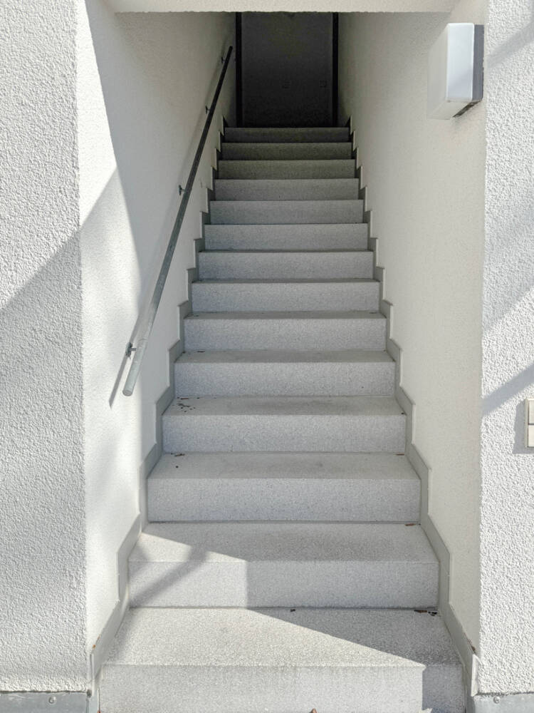 Ulm-Gögglingen schicke 4-Zi.-Maisonette mit 3 sonnigen Dachterrassen, EBK + TG, ohne Käuferprovision – Ulm – Vorschaubild 4
