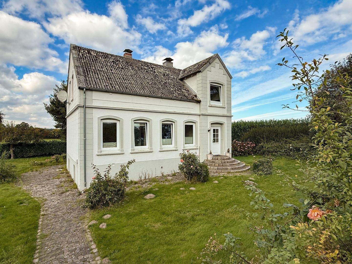 Ein Altbau mit Vergangenheit – bereit für Ihre Zukunft! – Loose – Vorschaubild 2