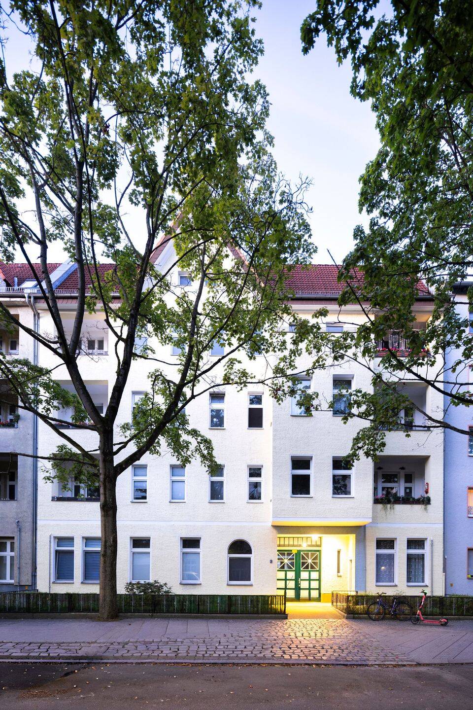 2-Zi.-Altbauwohnung mit Balkon - Kapitalanlage in ruhiger, grün geprägter Lage von Reinickendorf! – Berlin – Vorschaubild 3