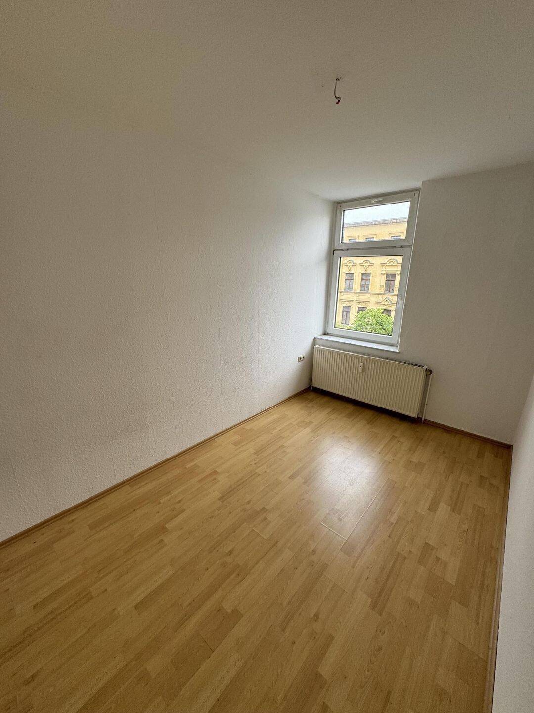WG taugliche 2-R-Wohnung in MD-Sudenburg san. Altbau; im 2.OG 43² mit EBK .zu vermieten . – Magdeburg – Vorschaubild 4