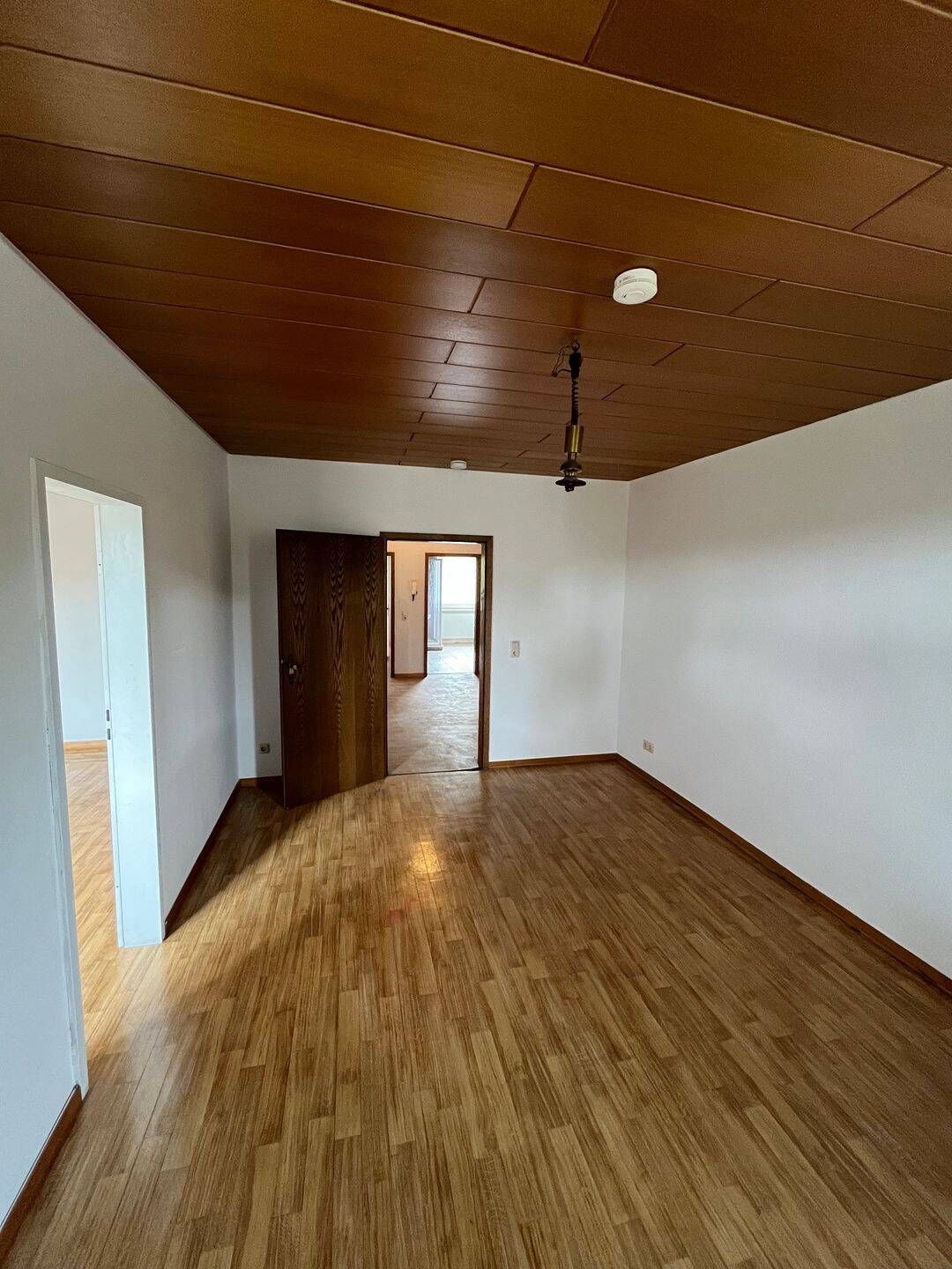 Geräumige Familienwohnung mit 4 Zimmern in Brebach-Fechingen, Saarbrücken – Saarbrücken – Vorschaubild 4