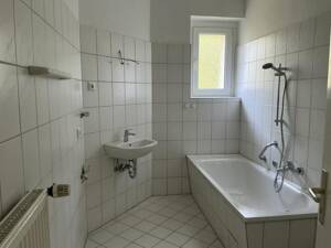 2-Zimmer-Wohnung in Essen Frohnhausen mit großem Wohnzimmer – 45145 Essen – Vorschaubild 3