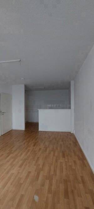 Familienfreundliche 3-Zimmerwohnung mit Balkon und Aufzug! – 1239 Dresden – Vorschaubild 5