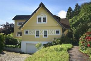 Charmantes Familiendomizil mit Gartenidylle