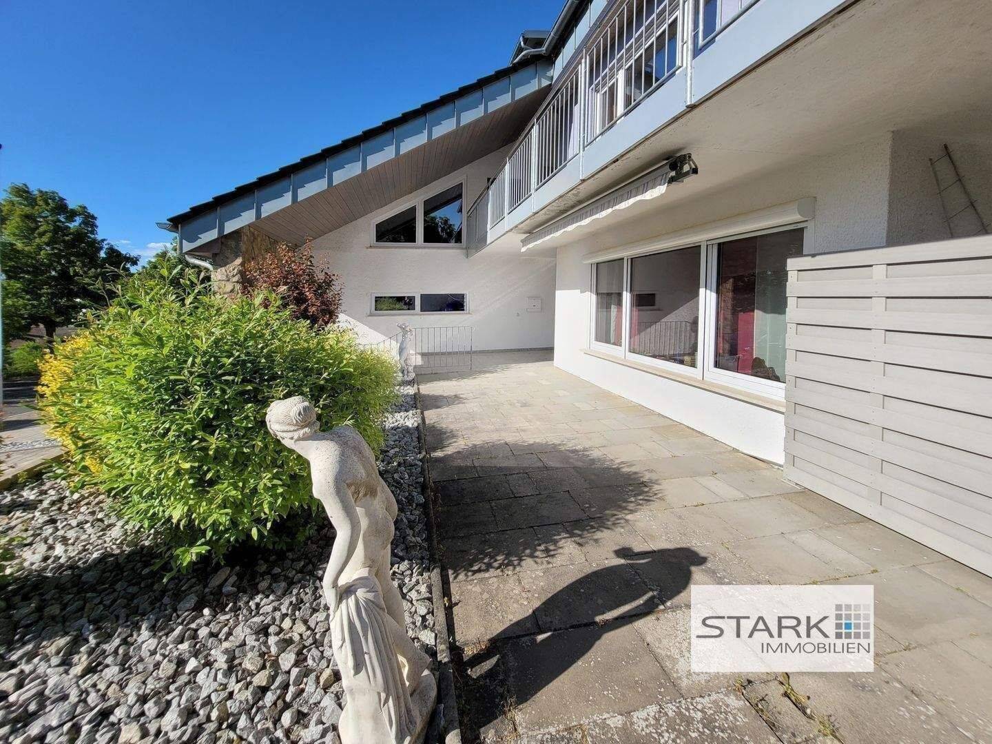 Wohnhaus mit traumhafter Aussicht – ideal für Familie, Generationenwohnen & Homeoffice! – Grünsfeld – Vorschaubild 2