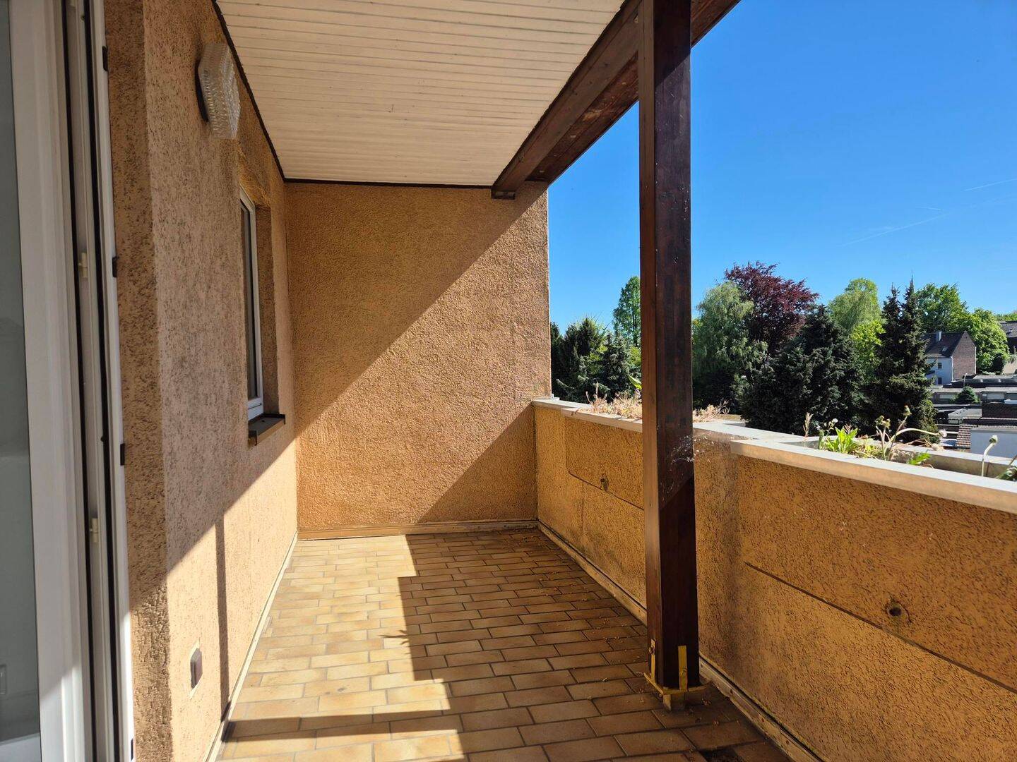 Gemütliche 3-Zimmer Dachgeschoss-Wohnung mit Balkon und Garage... – Bochum – Vorschaubild 4