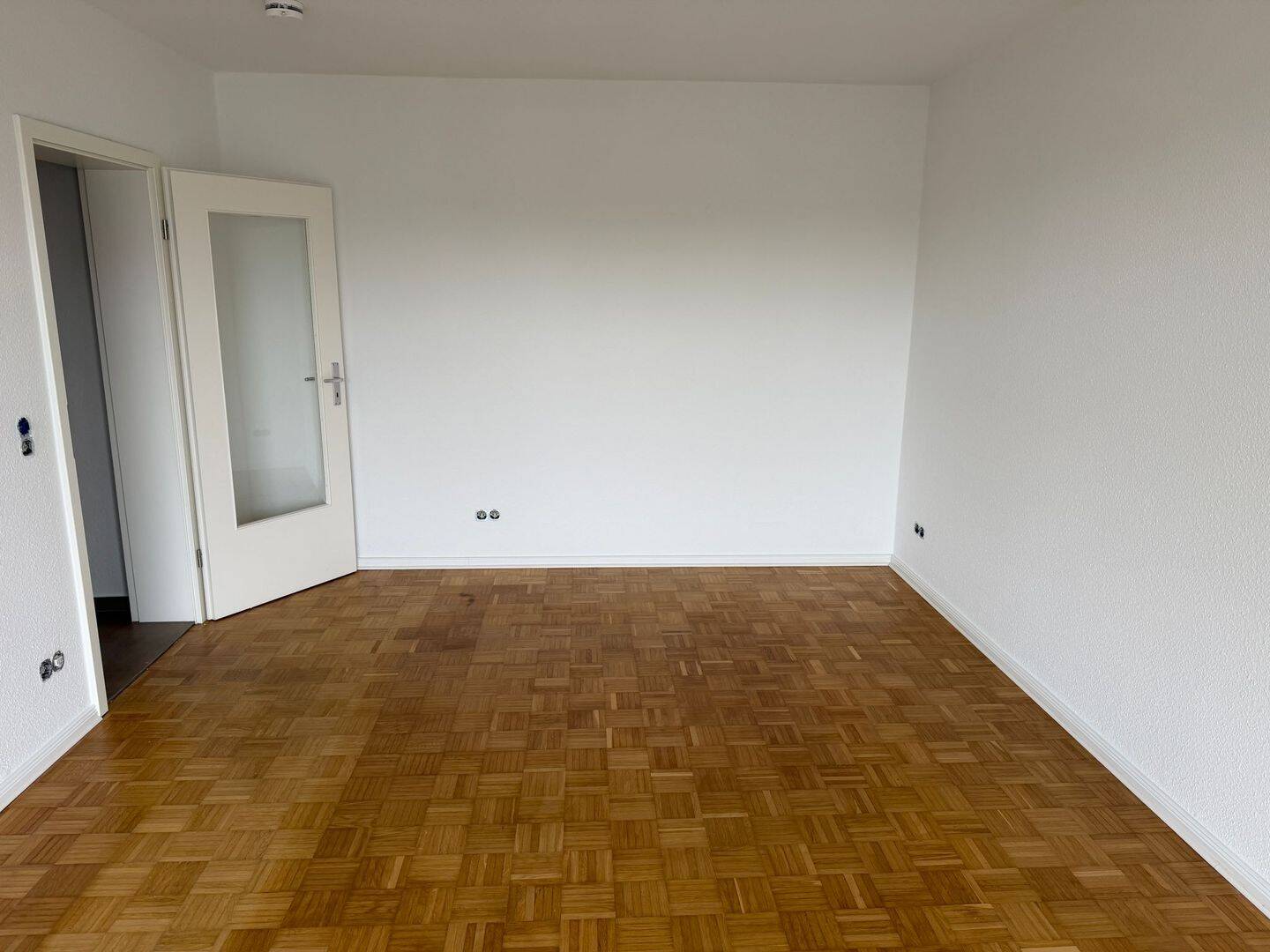 Helle 2-Zimmer Wohnung mit großen Balkon nahe Dräger – Lübeck – Vorschaubild 3