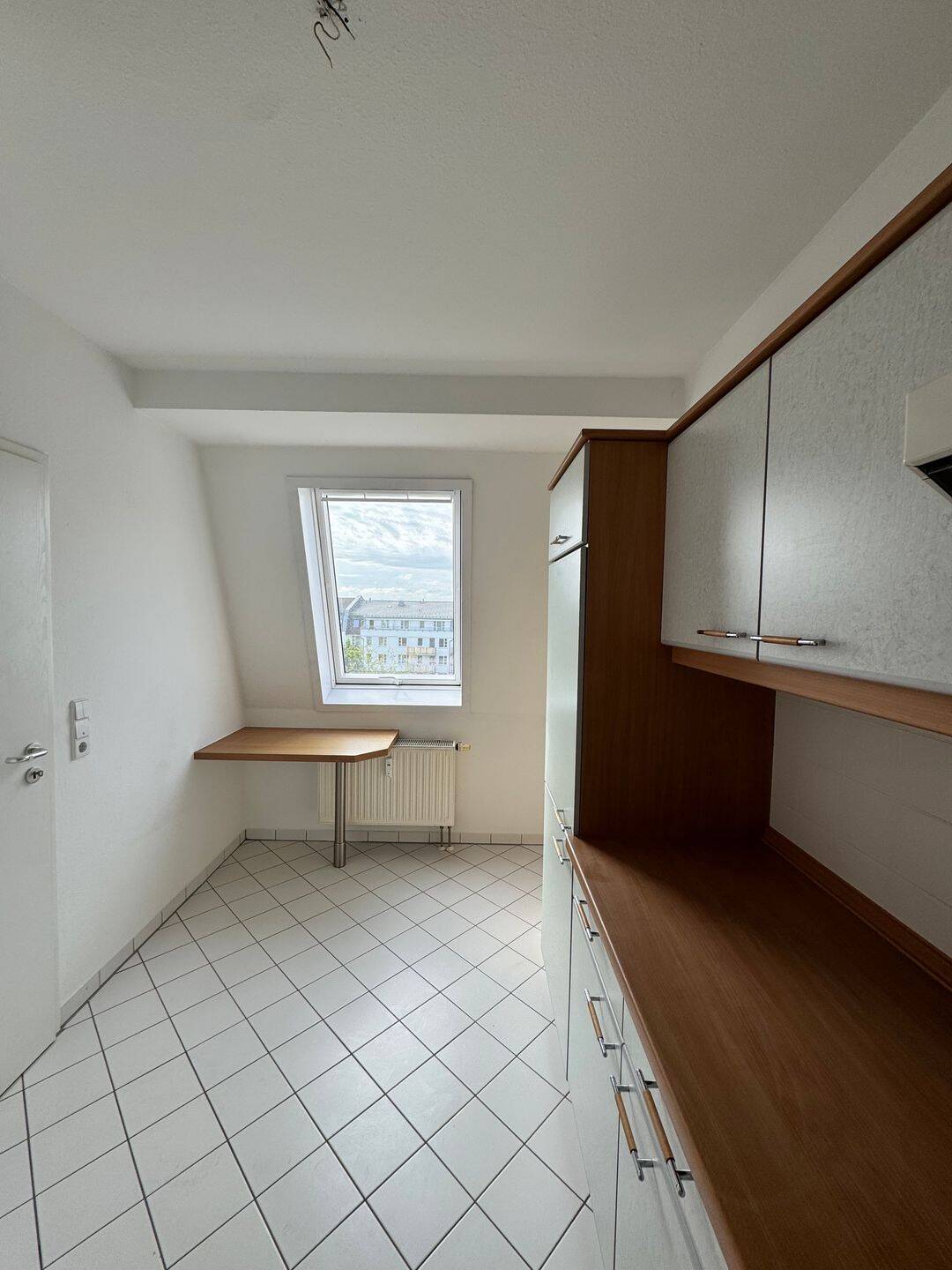 2-Raum Wohnung mit schönem Balkon – Chemnitz – Vorschaubild 8