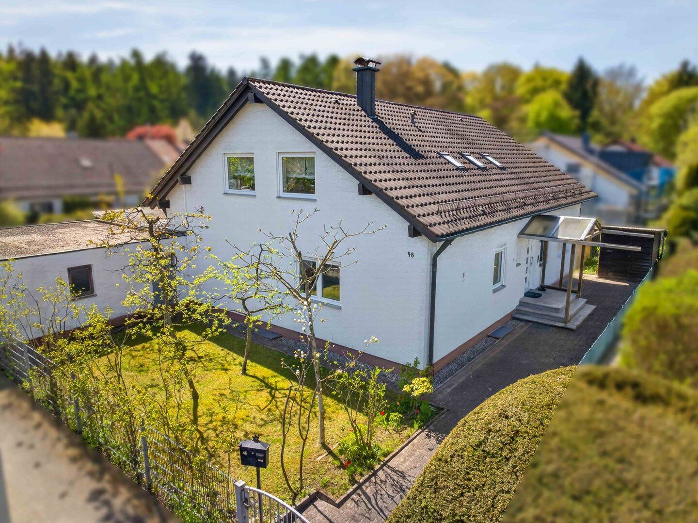 Großzügiges Einfamilienhaus in ruhiger Wohngegend – Ulm – Bild 1 von 9