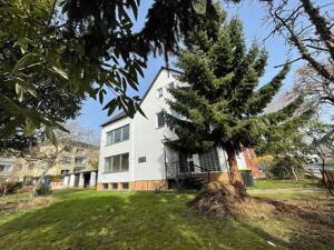 Solides und sonniges Zuhause: DHH, 7 Zimmer, großer Garten, 3 Garagen – 53225 Bonn – Vorschaubild 3