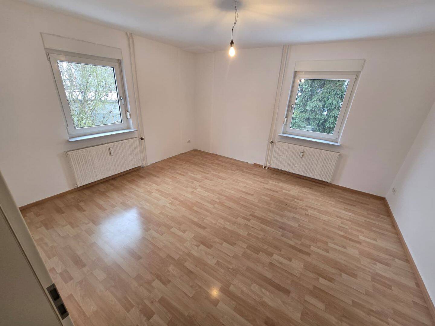 3-Zimmerwohnung im EG mit Küche(NEU), Garten, Garage und Keller – Nürnberg – Vorschaubild 9