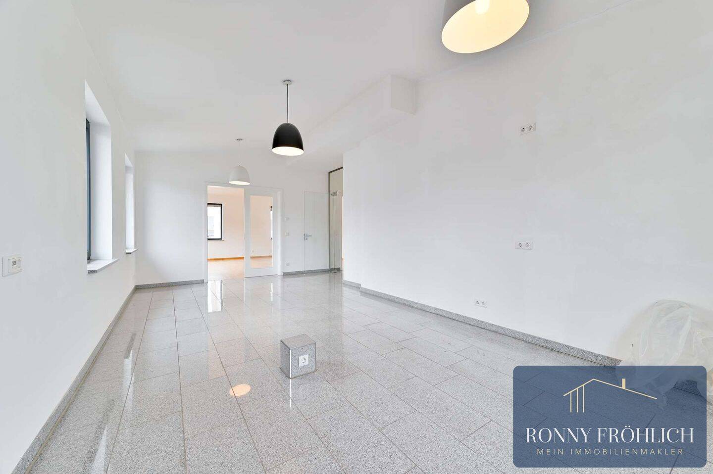 echtes Penthouse in Chemnitz, Aufzug, Dachterrasse, Stellplatz, Luxusausstattung neben dem Theater – Chemnitz – Vorschaubild 8