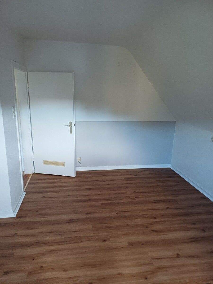 Gepflegtes Mehrfamilienhaus mit 3 Wohneinheiten, laufender Modernisierung und attraktiver Mieteinnahme! – Kassel – Vorschaubild 7