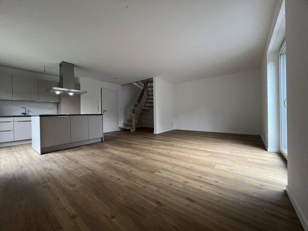 Endlich Platz für alle: 2024er Neubau-Doppelhaushälfte mit 5,5 Zimmern & Traum-Grundriss – Henstedt-Ulzburg – Vorschaubild 2