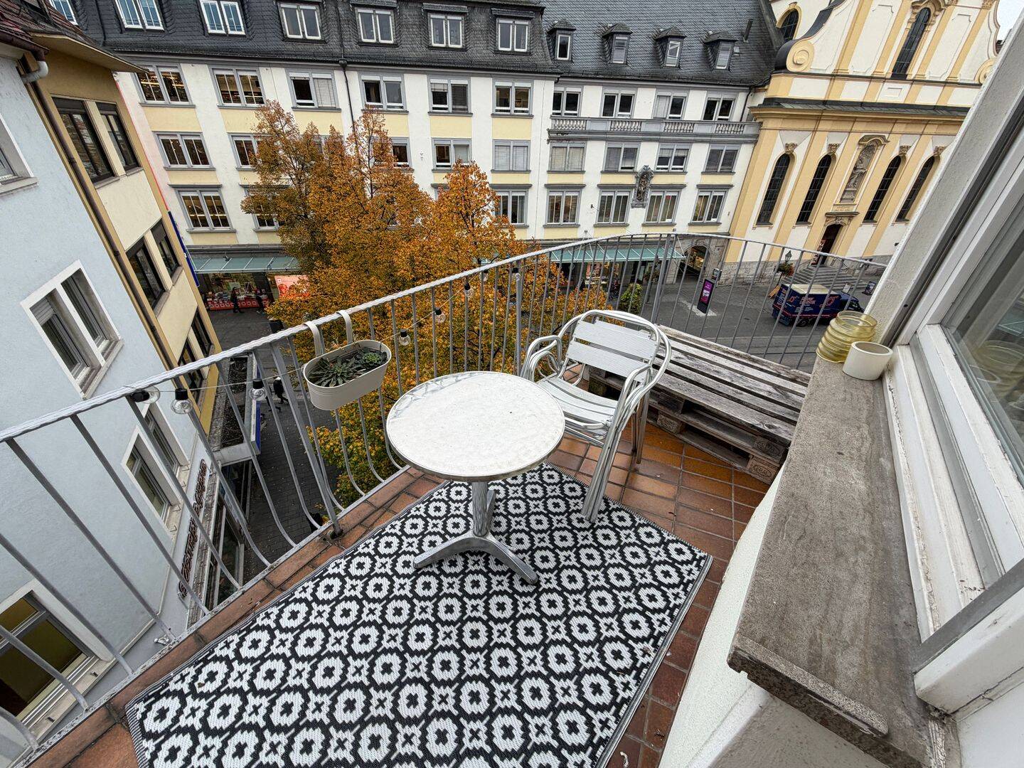 1-Zimmer-App. mit Einbauküche und Balkon - Innenstadt! – Würzburg – Vorschaubild 7